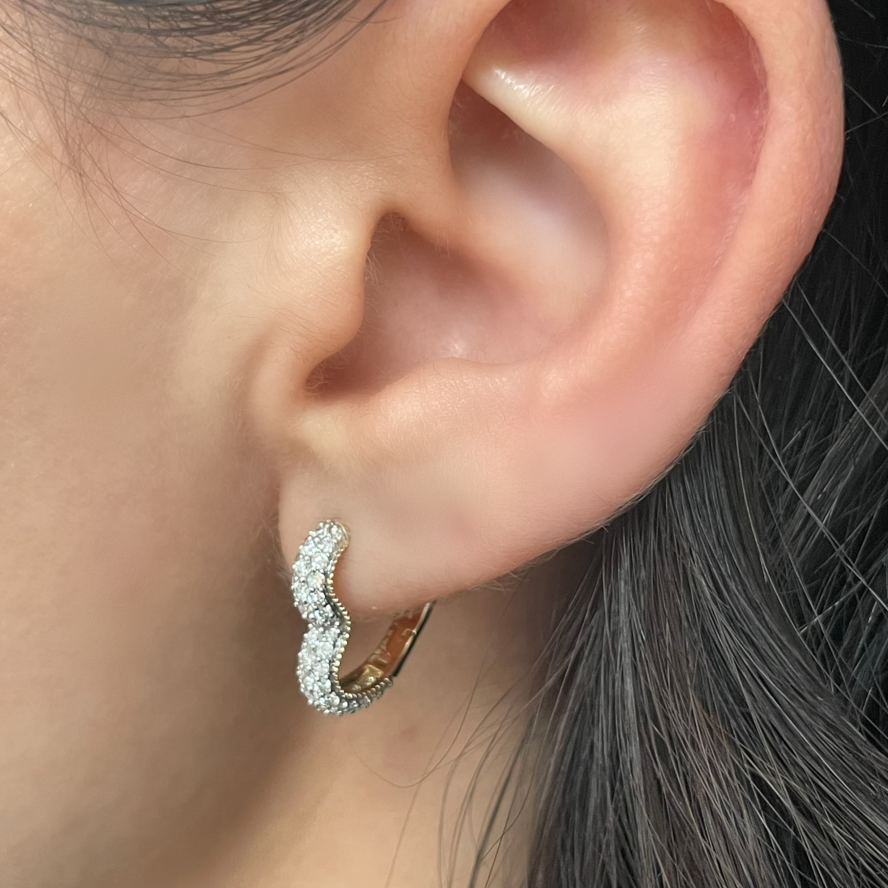 Glaze Pavé Natural Diamonds Heart Hoops