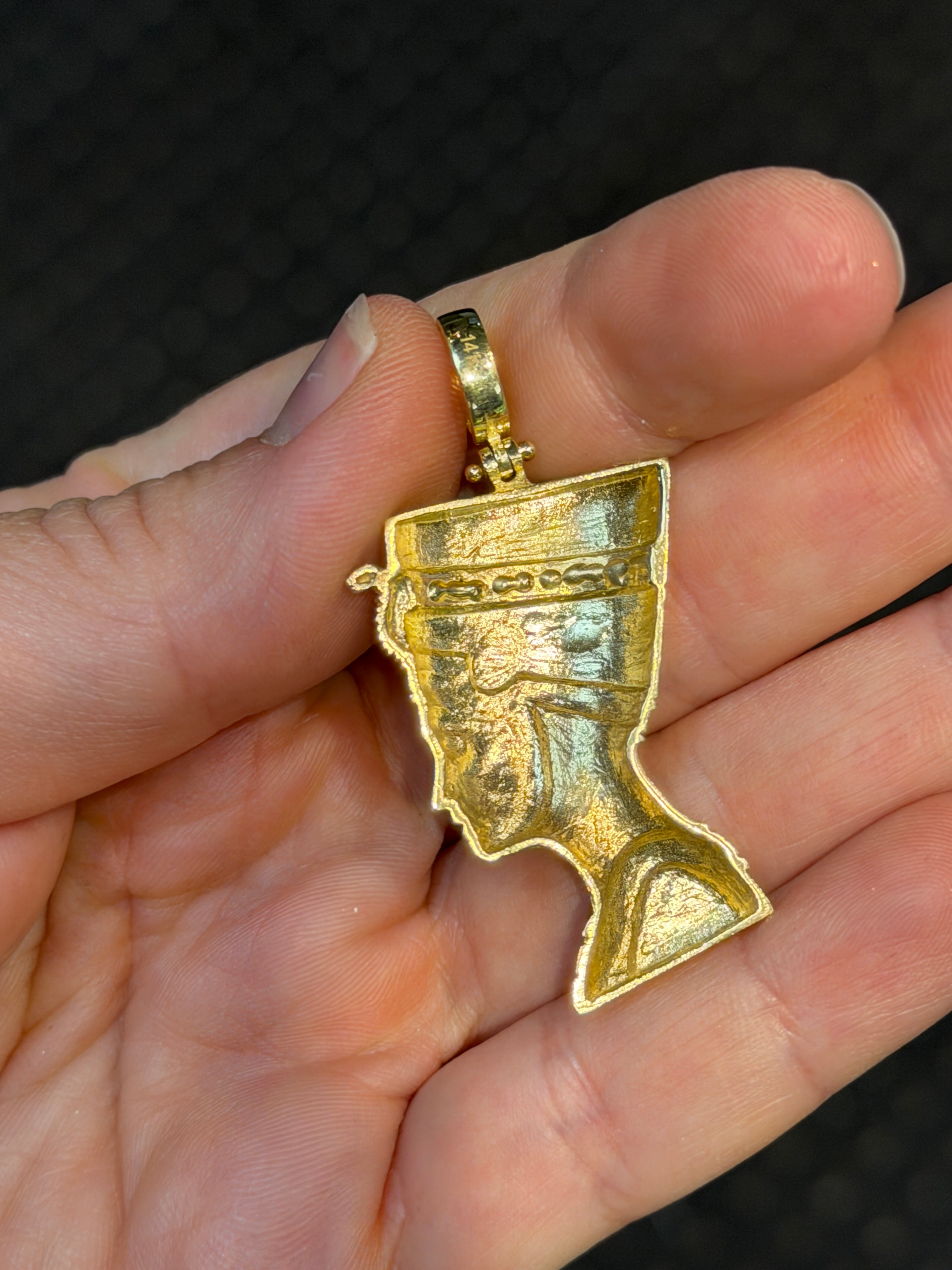 Nefertiti Pendant 14K Gold