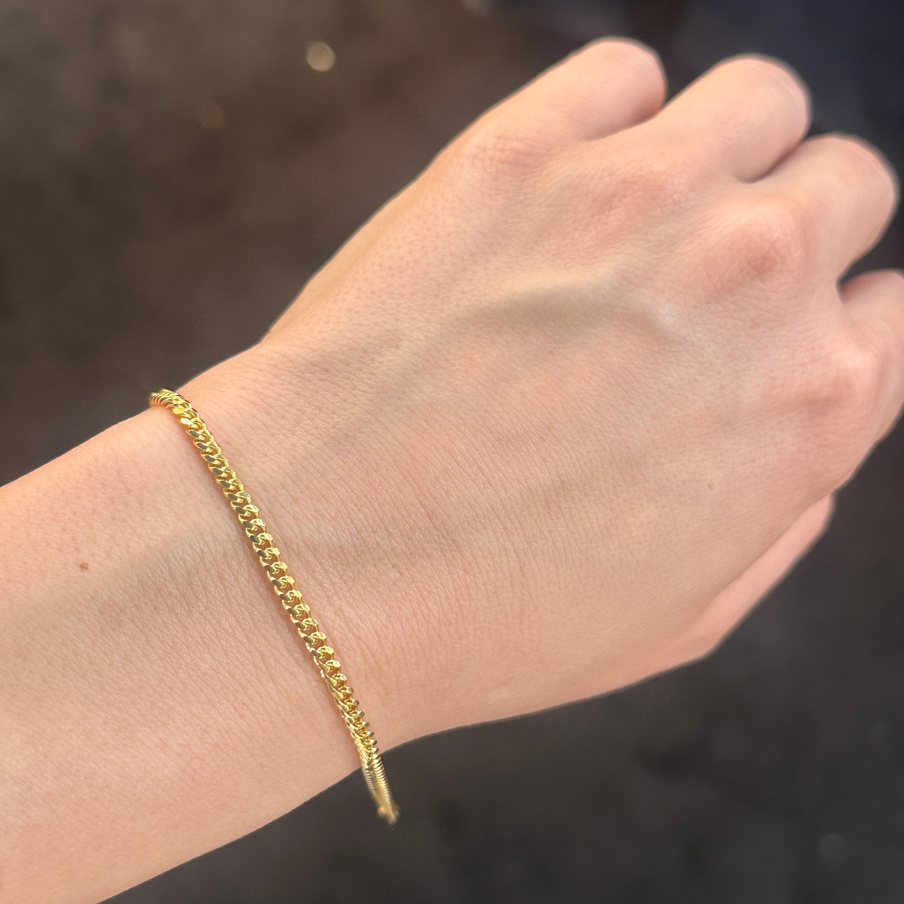 2.7MM Baby Curb Bracelet 22K
