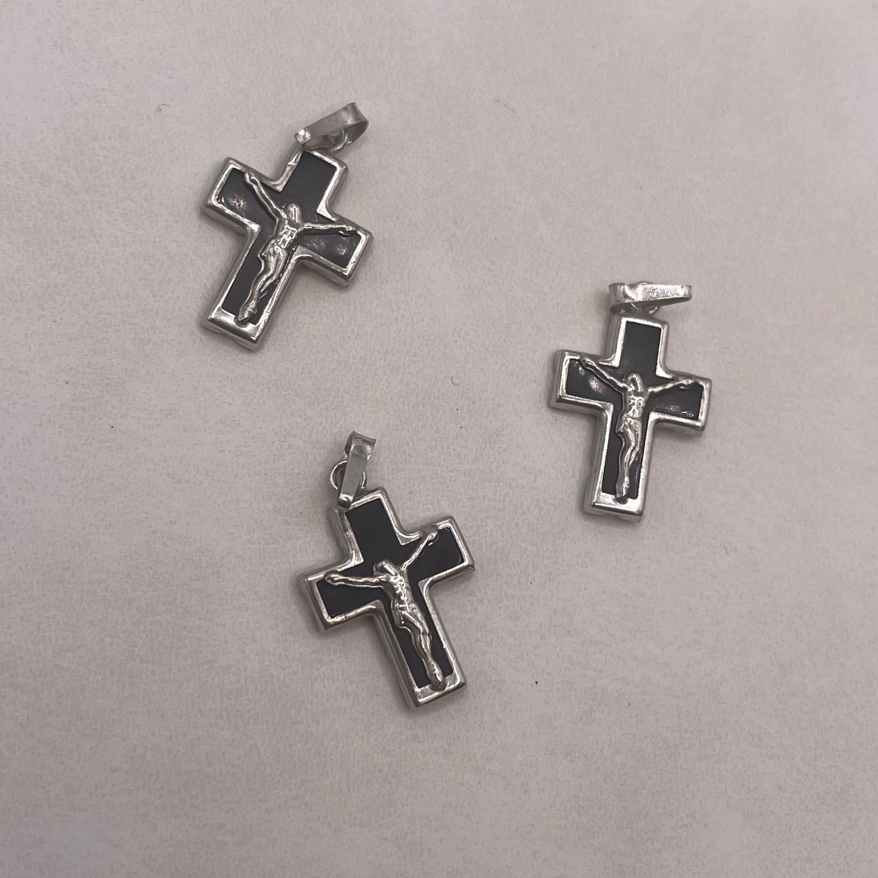 Onyx Micro Cross 14K