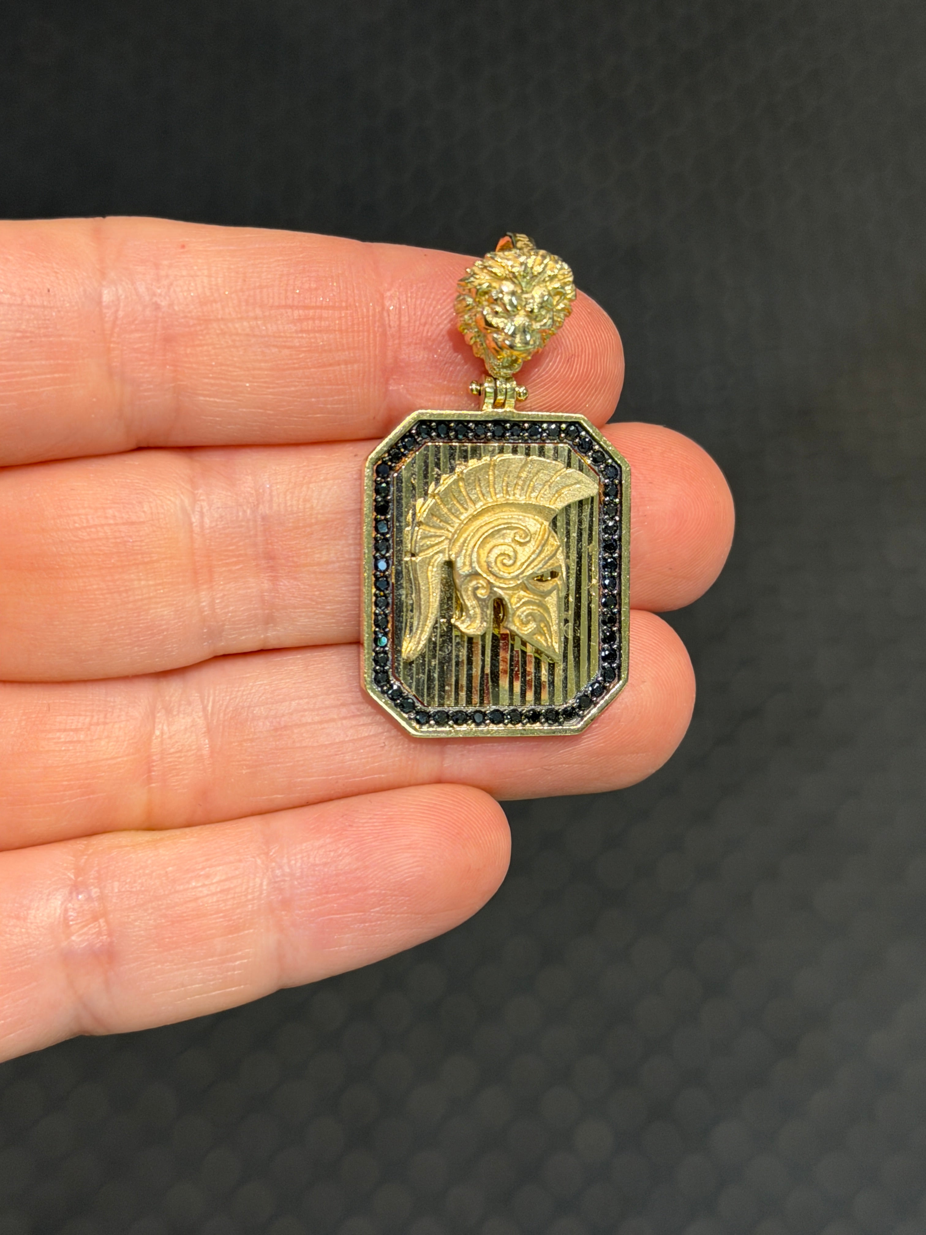 Knight with Lion Bale 14K Gold