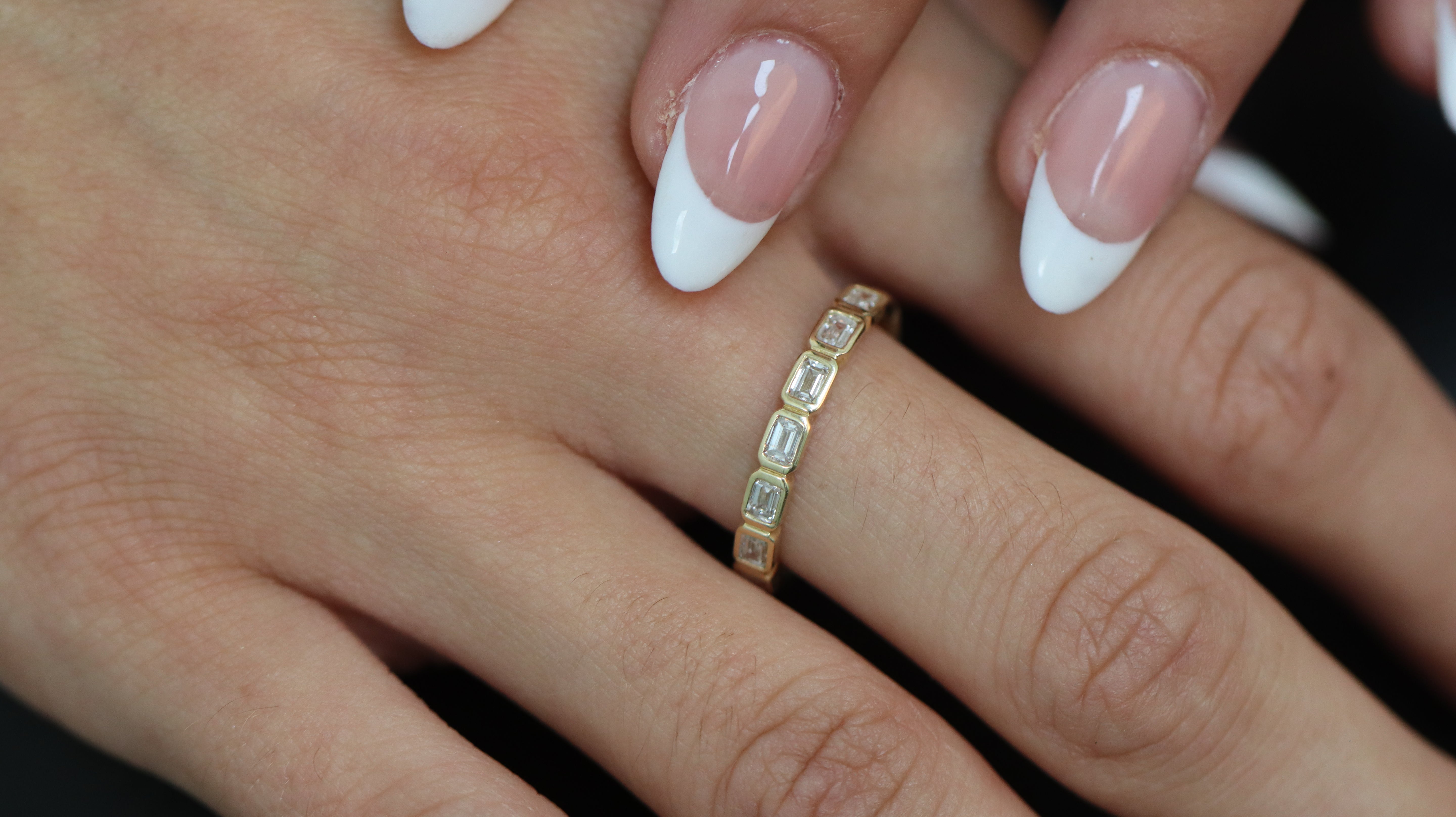 Lateral Emerald-Cut Natural Diamond Ring