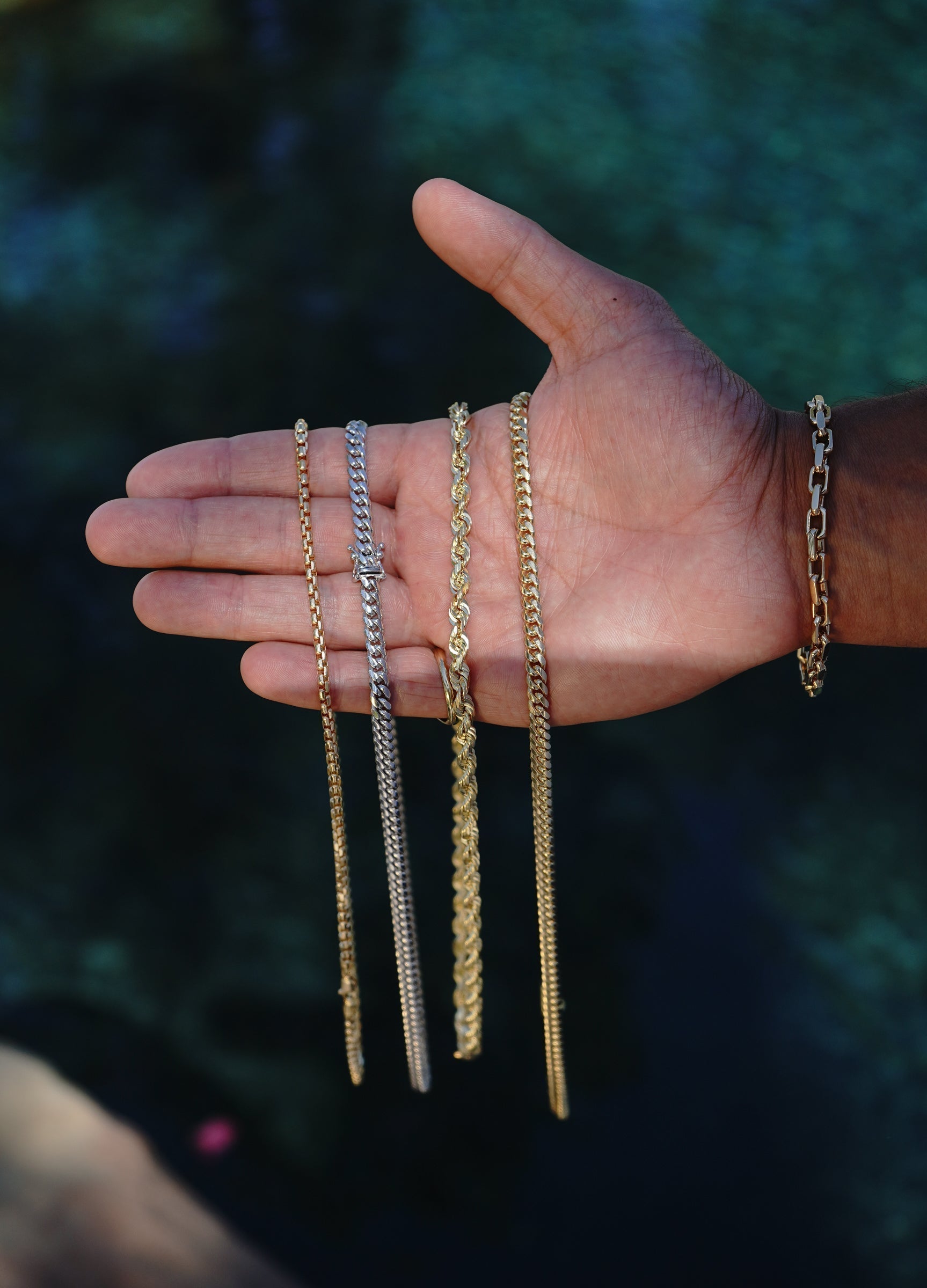 The Best Men’s Gold Chains for Everyday Wear (18K & 22K Guide)