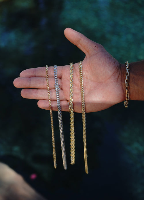 The Best Men’s Gold Chains for Everyday Wear (18K & 22K Guide)