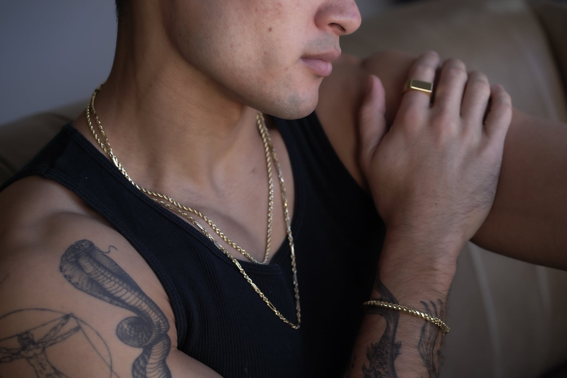 How to Layer Chains Without Tangling: Practical Tips for Daily Wear