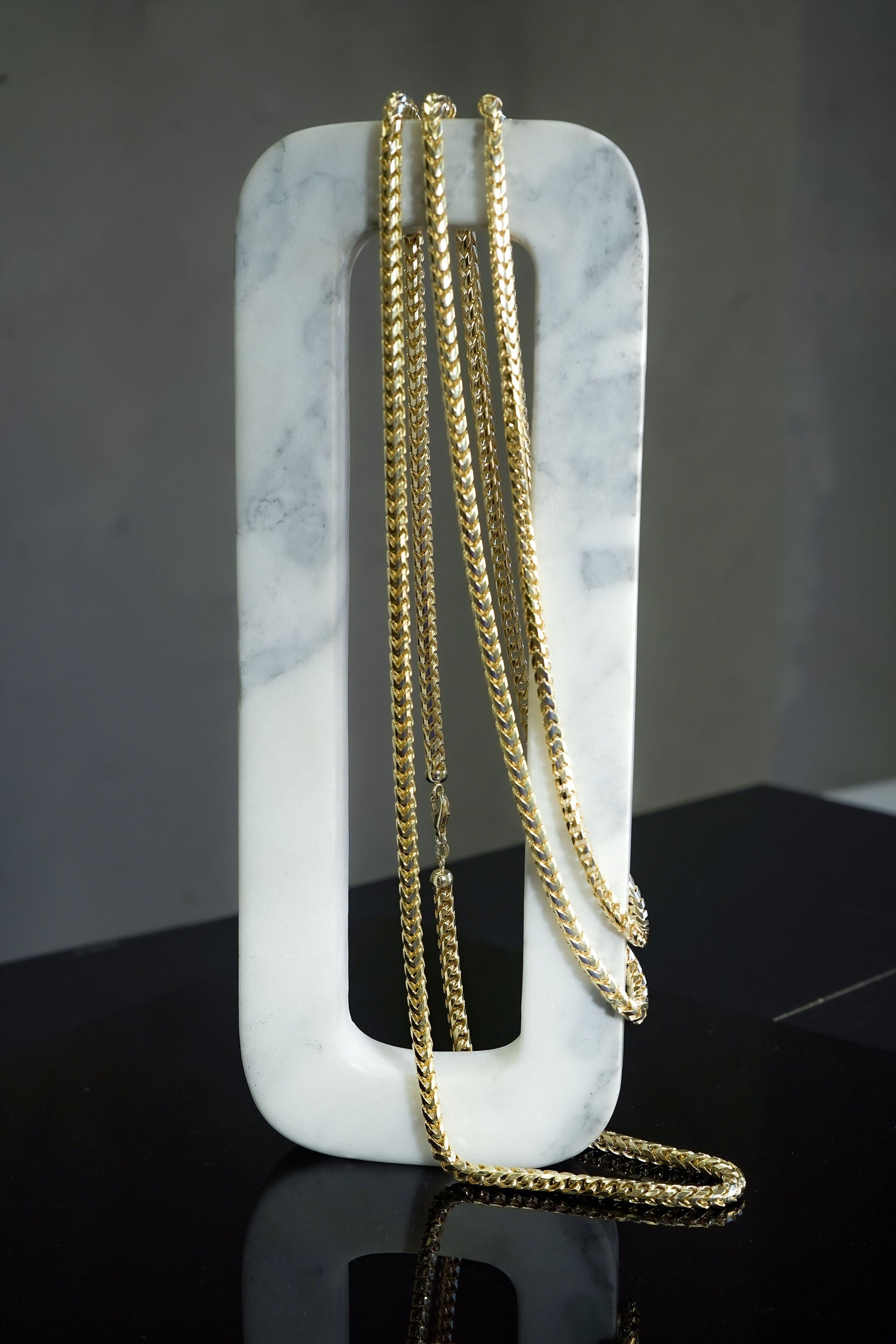 Top Gold Deals for Men: Premium Solid Gold Chains at SaintsGold