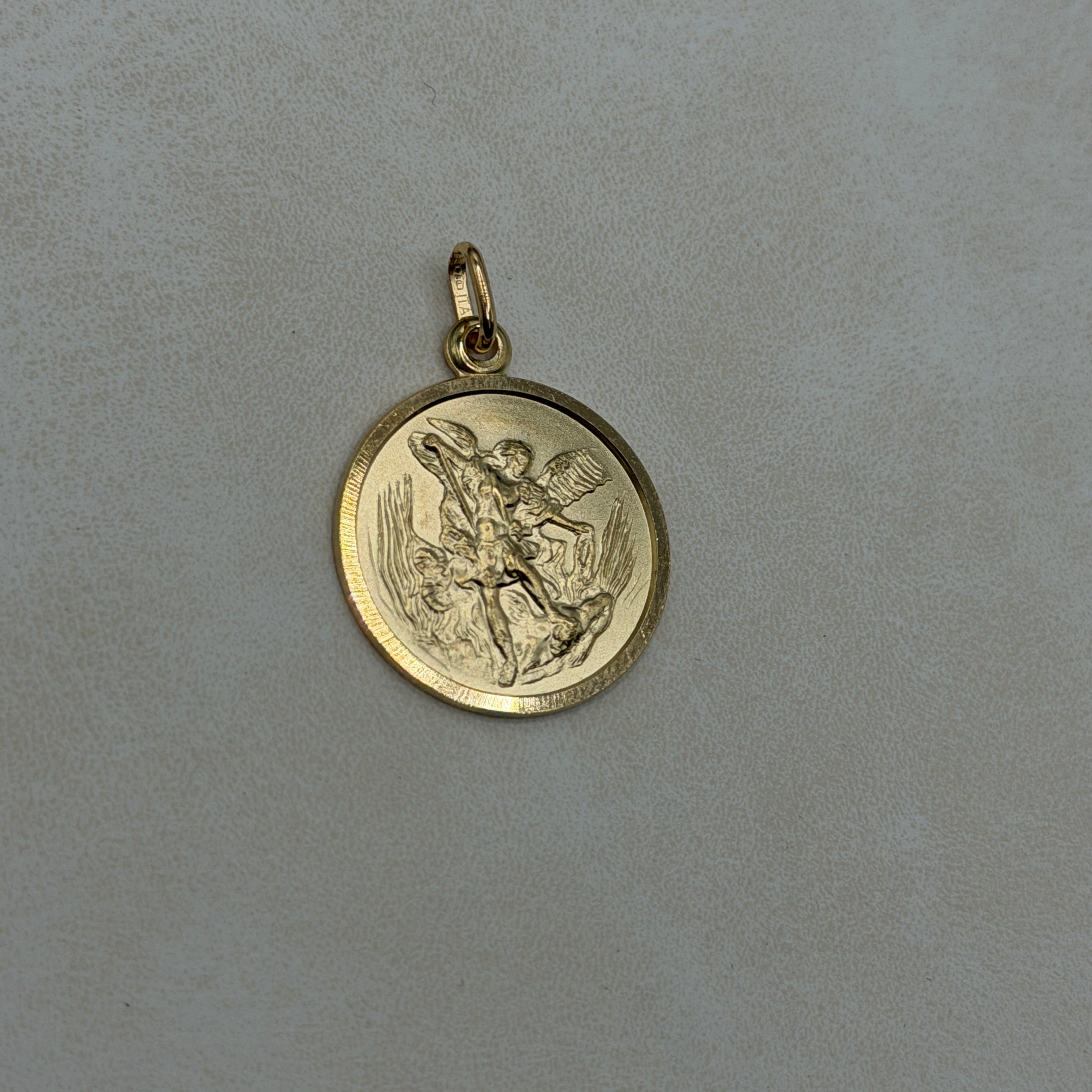 20MM Saint Michael Classic 18K - Saints Gold Co.