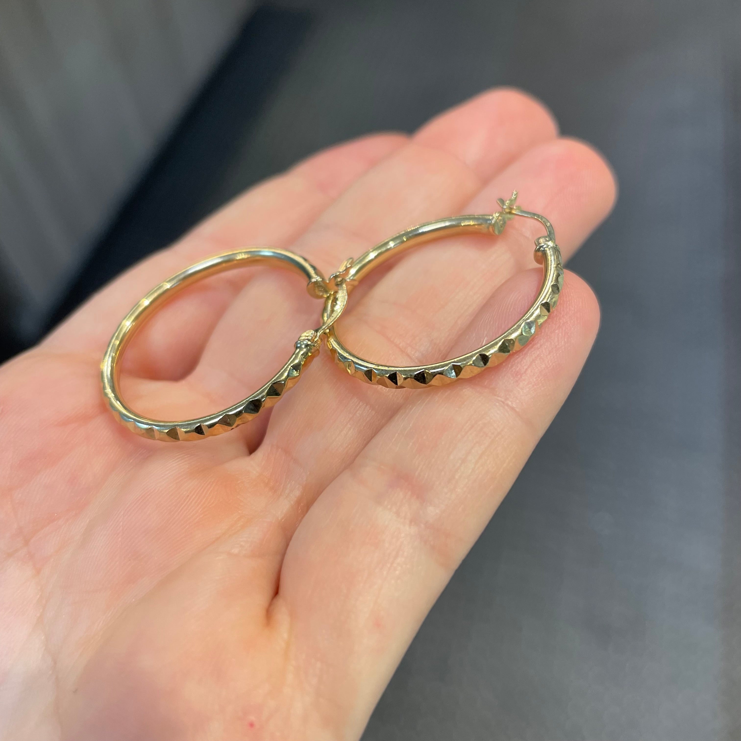 2.5MM Textured Diamond Cut Hoops 14K Gold