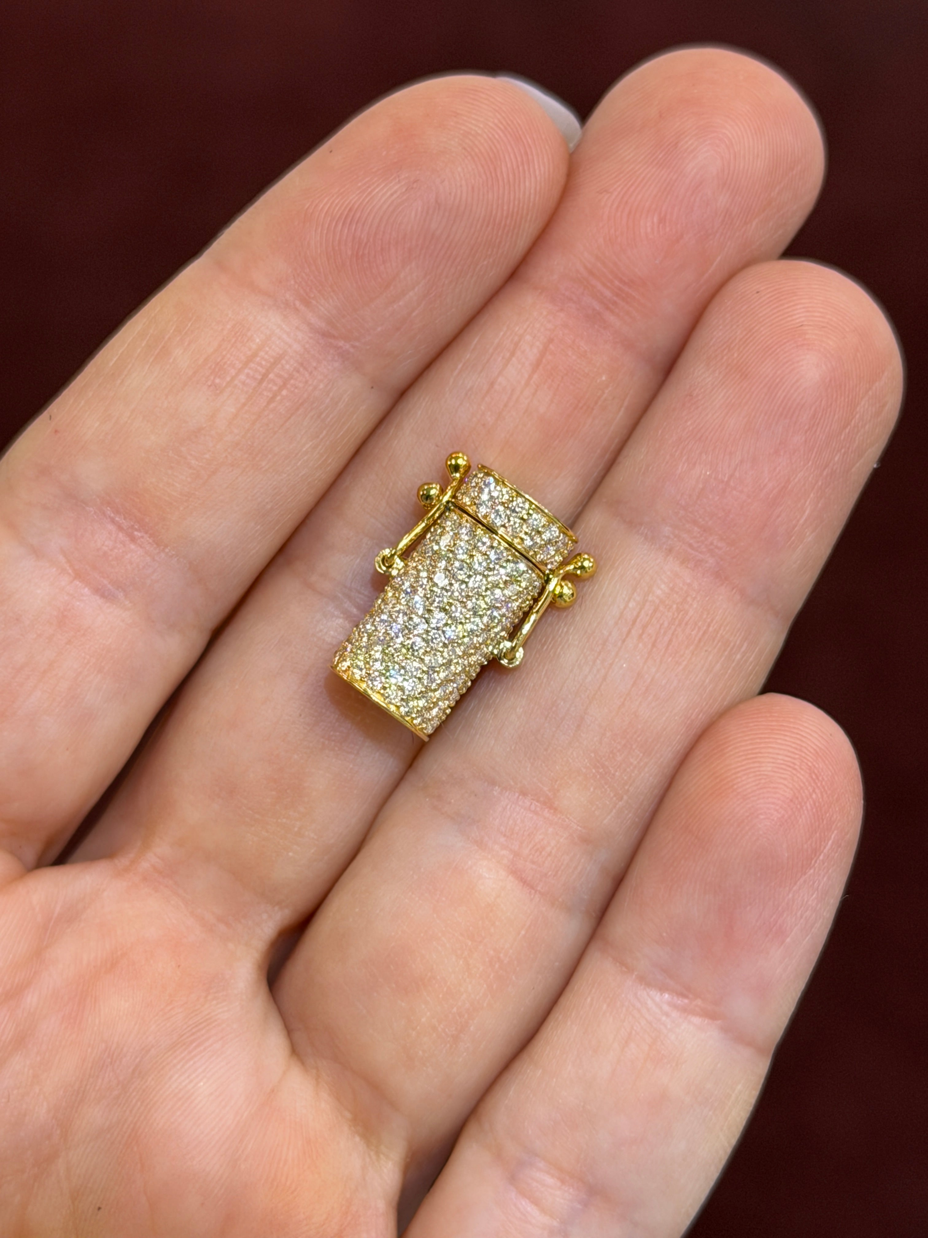 Minimalist Diamond Iced Out Barrel Lock