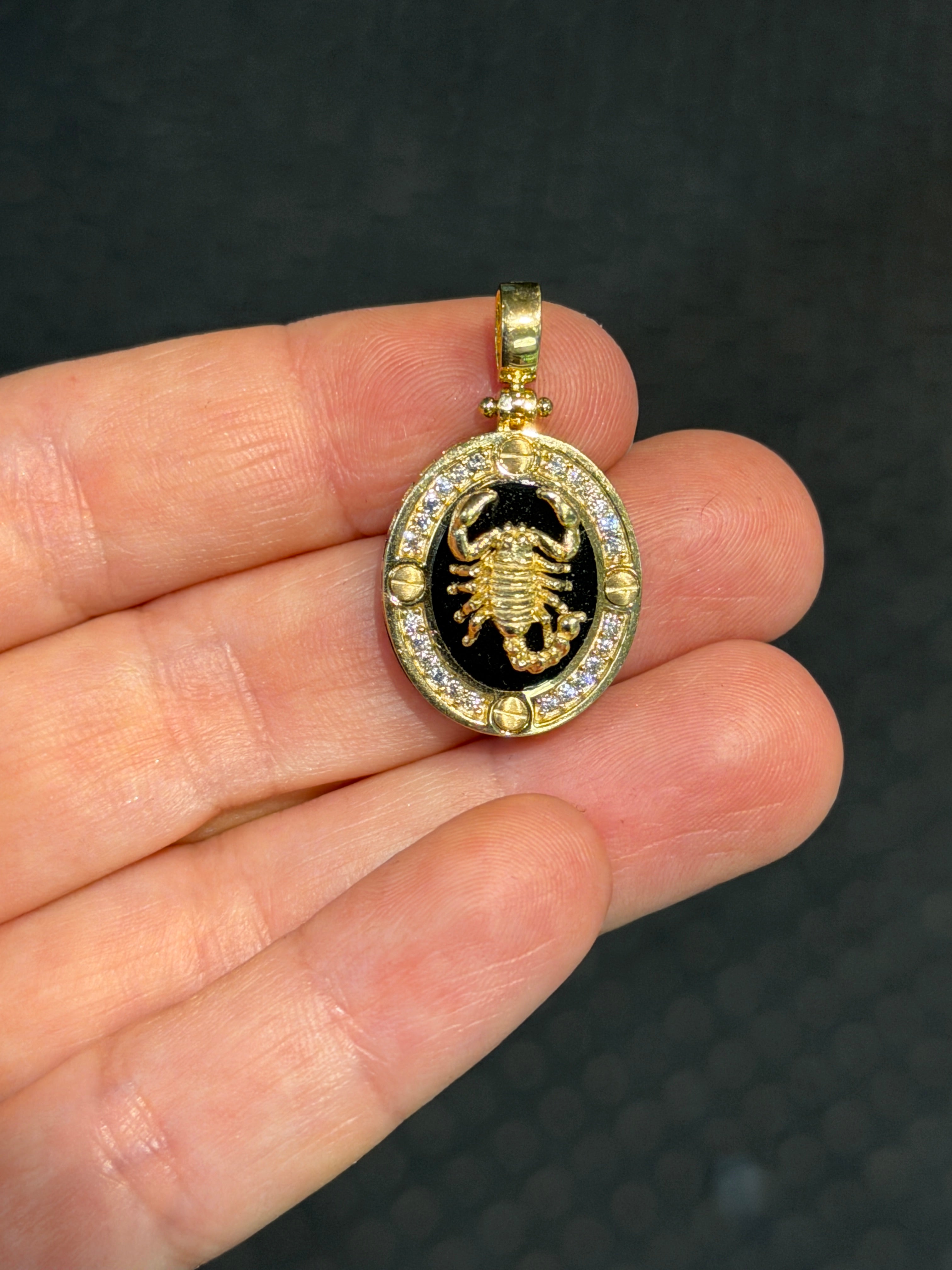 Pavé Oval Scorpion Pendant 14K Gold