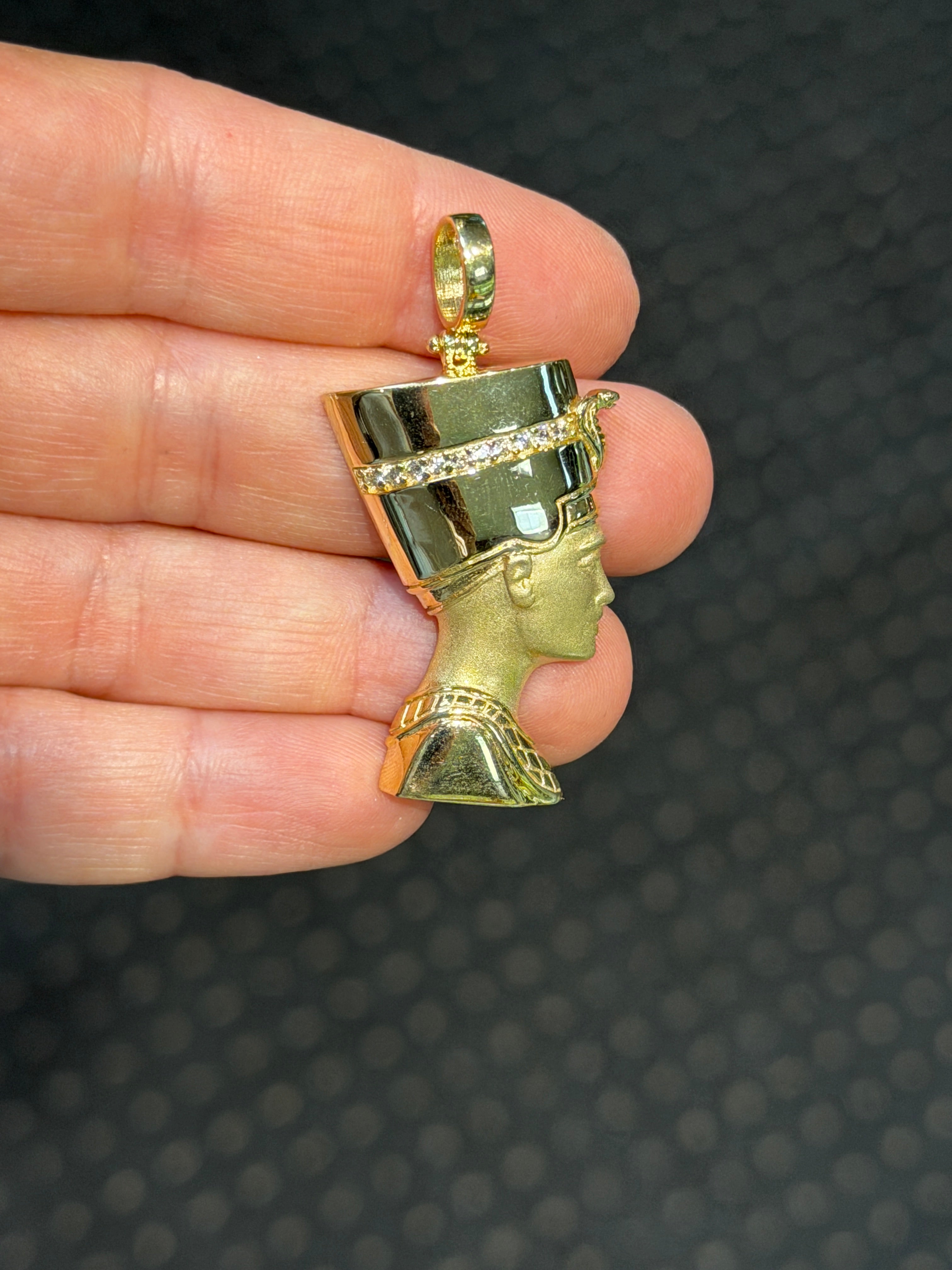 Nefertiti Pendant 14K Gold