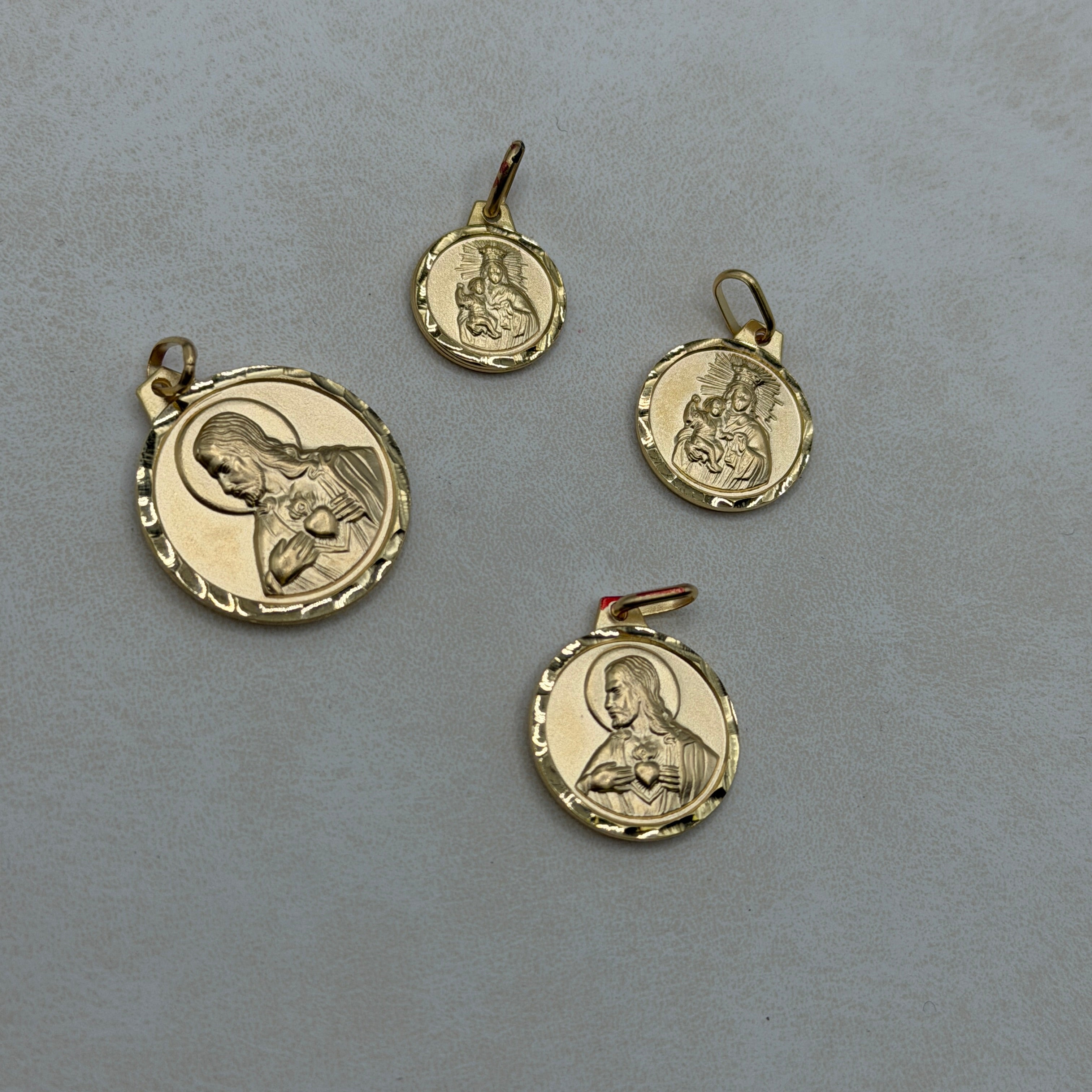 Double sided Jesus and Mary 18K