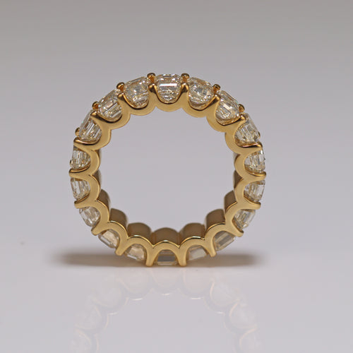 diamond studded ring yellow gold eternity side photo